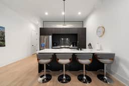 Grand 203