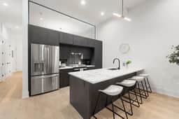 Grand 403