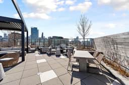 Modern 2BR/2BA | Downtown Chicago, Gym & Rooftop