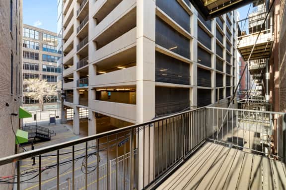 Grand 204