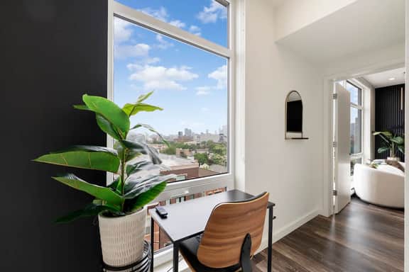 Modern 2BR/2BA | Downtown Chicago, Gym & Rooftop