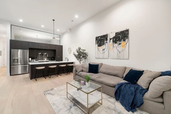 Grand 403